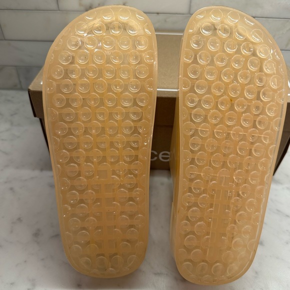 Dolce Vita Julio Praline Sandals - Picture 7 of 8